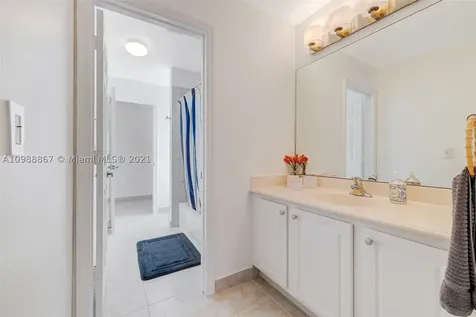 4002 W Gardenia Avenue Weston FL 33332