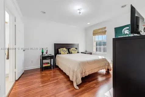 4002 W Gardenia Avenue Weston FL 33332