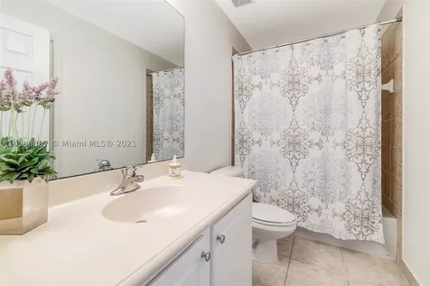 4002 W Gardenia Avenue Weston FL 33332