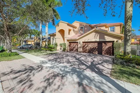 4002 W Gardenia Avenue Weston FL 33332