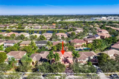 4002 W Gardenia Avenue Weston FL 33332