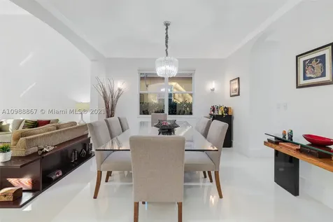 4002 W Gardenia Avenue Weston FL 33332
