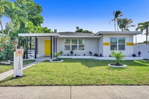 1200 NE 156th Street North Miami Beach FL 33162