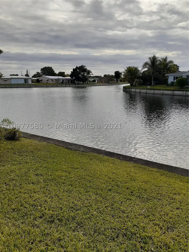 8510 NW 59th Street Tamarac FL 33321