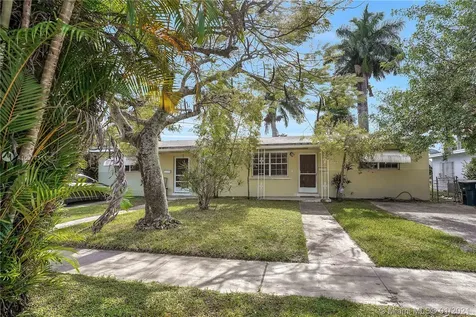 446 NE 141st Street North Miami FL 33161