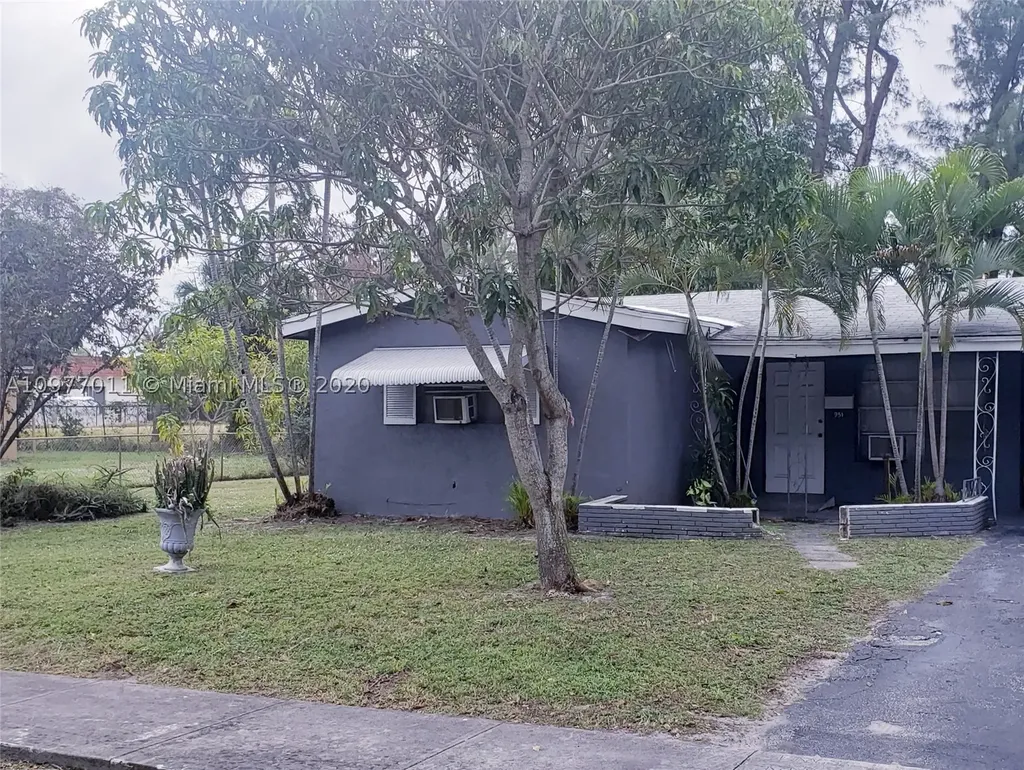 951 NW 38th Avenue Lauderhill FL 33311