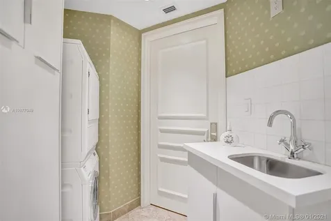 20201 E Country Club Drive Aventura FL 33180