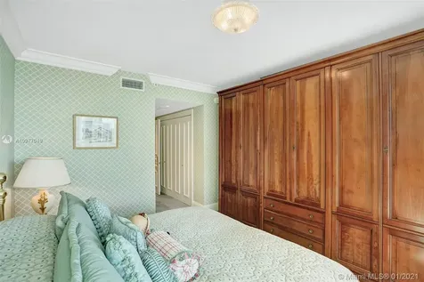 20201 E Country Club Drive Aventura FL 33180