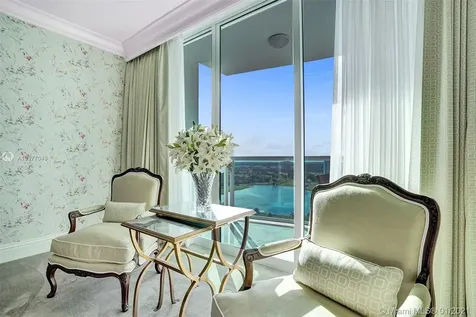 20201 E Country Club Drive Aventura FL 33180