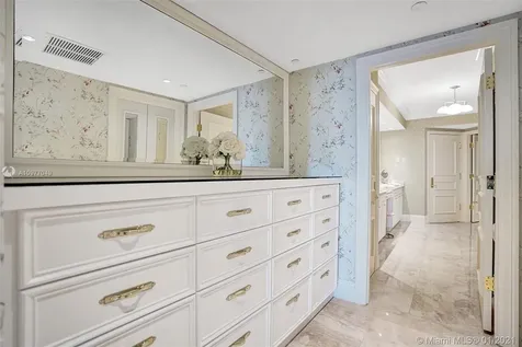 20201 E Country Club Drive Aventura FL 33180