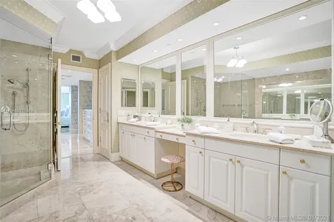 20201 E Country Club Drive Aventura FL 33180