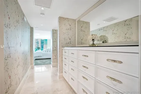 20201 E Country Club Drive Aventura FL 33180