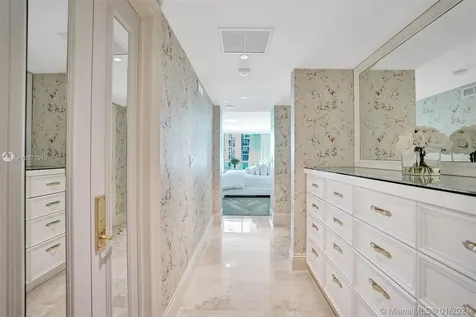 20201 E Country Club Drive Aventura FL 33180