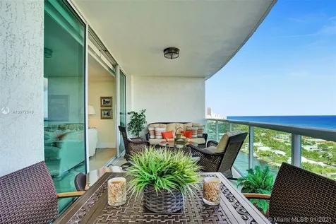 20201 E Country Club Drive Aventura FL 33180