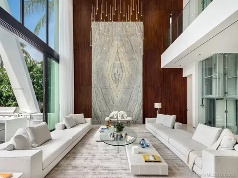 18530 N Bay Road Sunny Isles Beach FL 33160