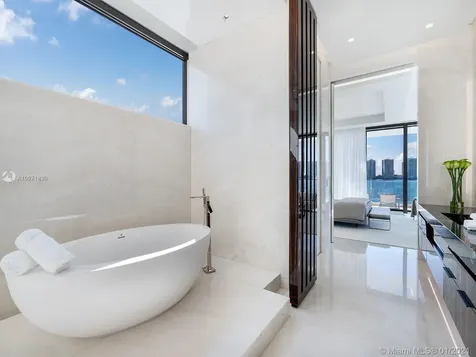 18530 N Bay Road Sunny Isles Beach FL 33160