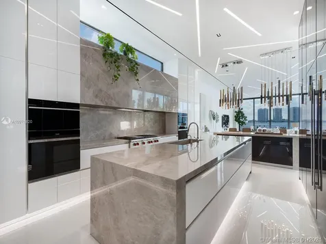 18530 N Bay Road Sunny Isles Beach FL 33160