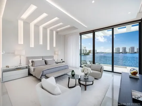 18530 N Bay Road Sunny Isles Beach FL 33160
