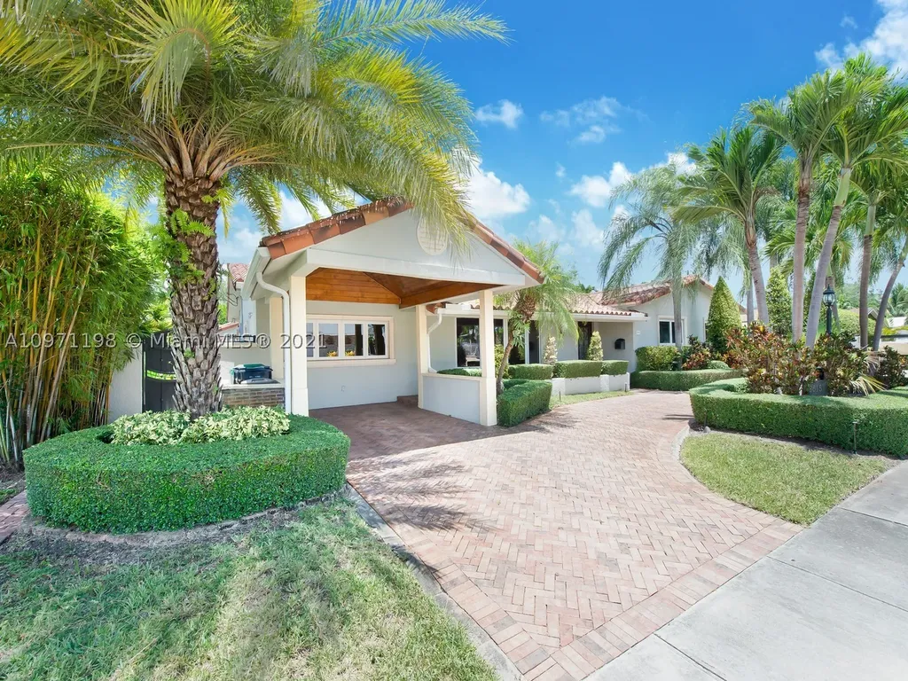 8615 SW 47th Terrace Miami FL 33155