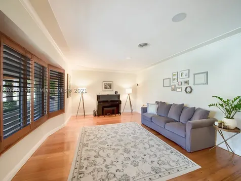 8615 SW 47th Terrace Miami FL 33155