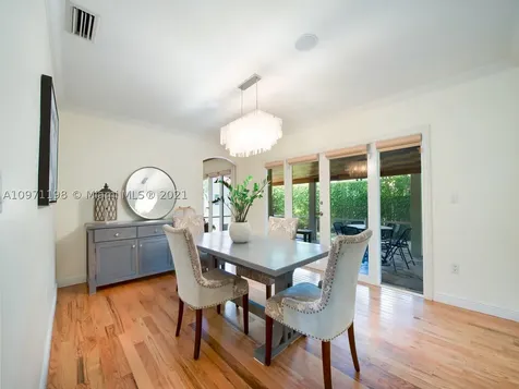 8615 SW 47th Terrace Miami FL 33155