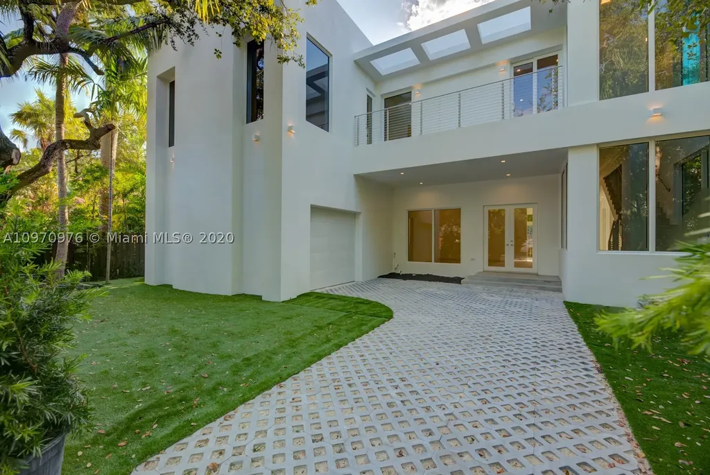3076 Jefferson Street Miami FL 33133