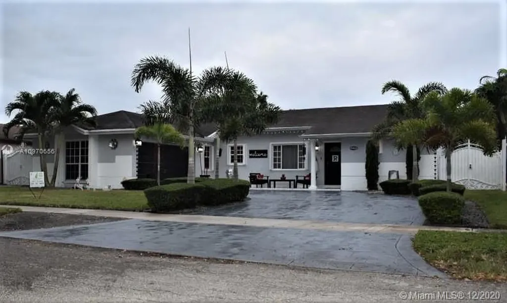 19462 NW 62nd Court Hialeah FL 33015
