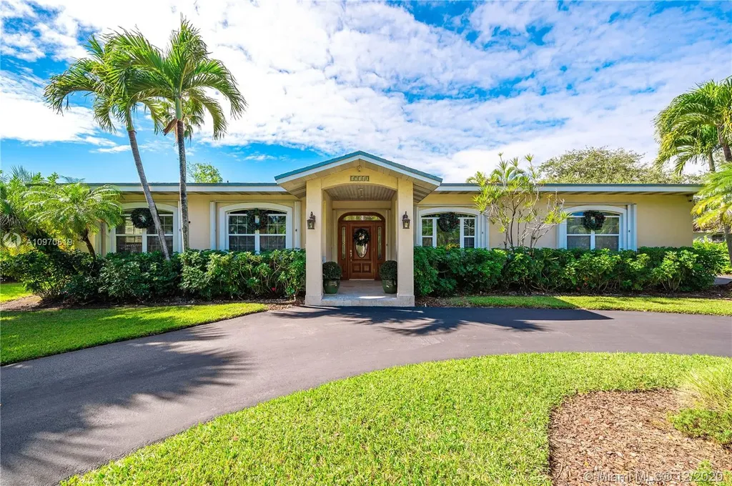 17140 SW 87th Avenue Palmetto Bay FL 33157
