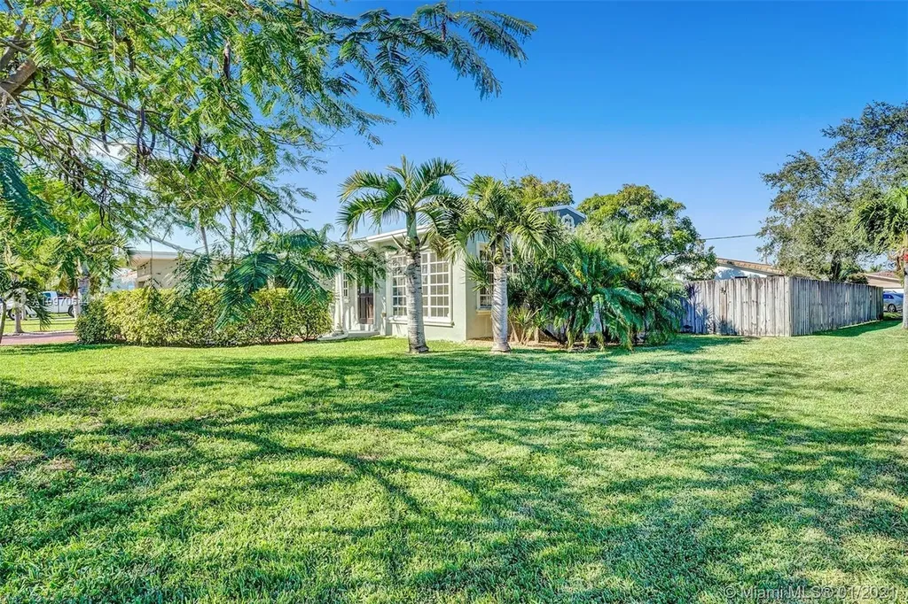 300 SW 7th Street Hallandale Beach FL 33009