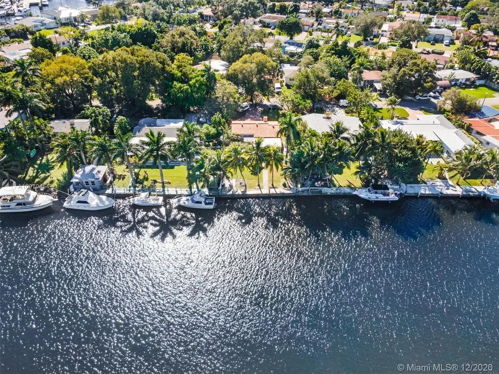 2051 NW 14th Street Miami FL 33125