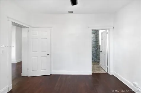 460 NE 126th Street North Miami FL 33161