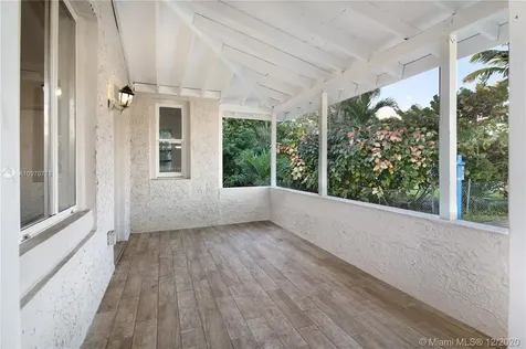 460 NE 126th Street North Miami FL 33161