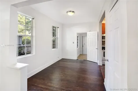 460 NE 126th Street North Miami FL 33161