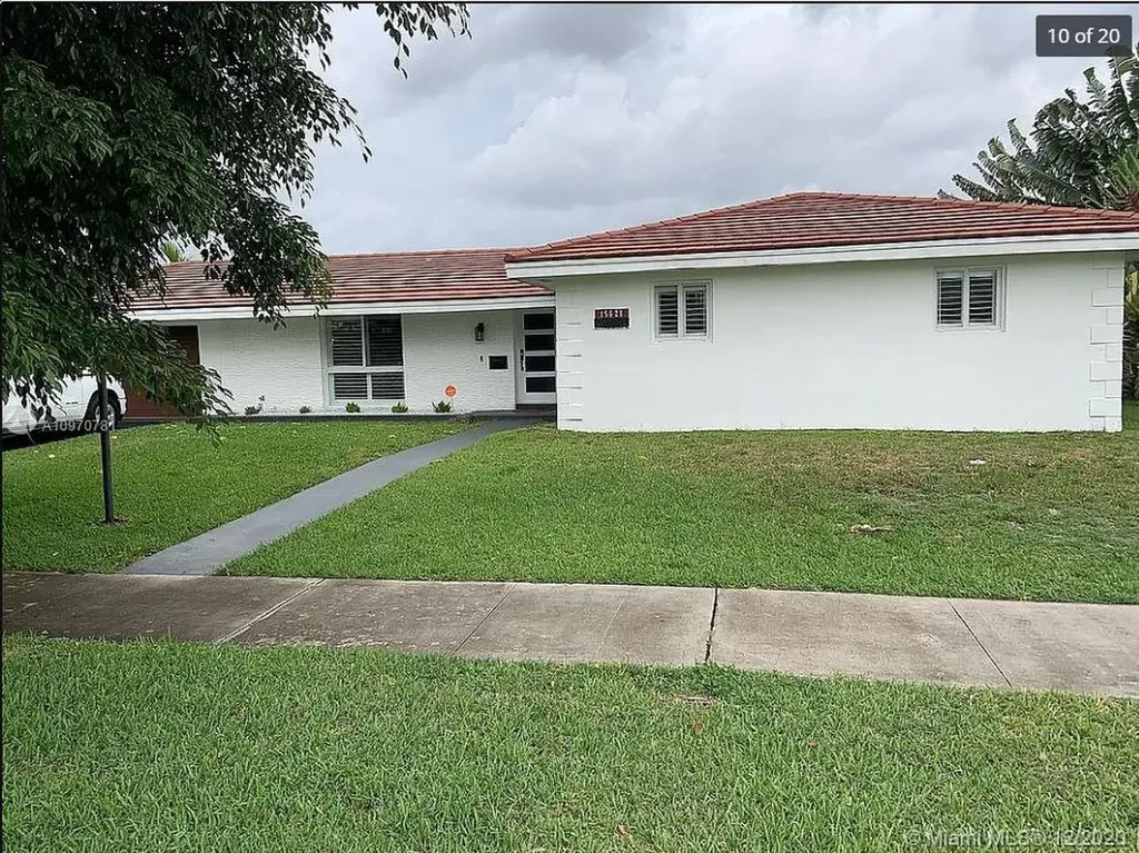 15621 Palmetto Club Drive Miami FL 33157