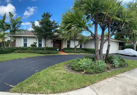 2031 NE 210th Street Miami FL 33179