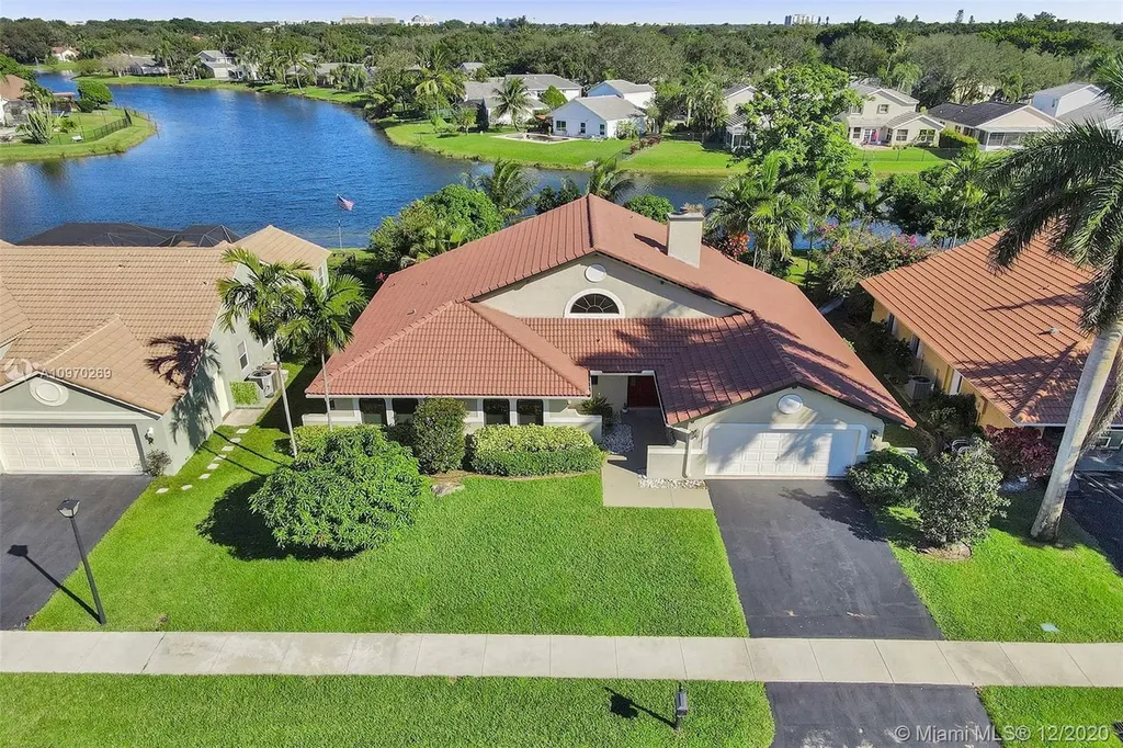 3142 Peachtree Circle Davie FL 33328