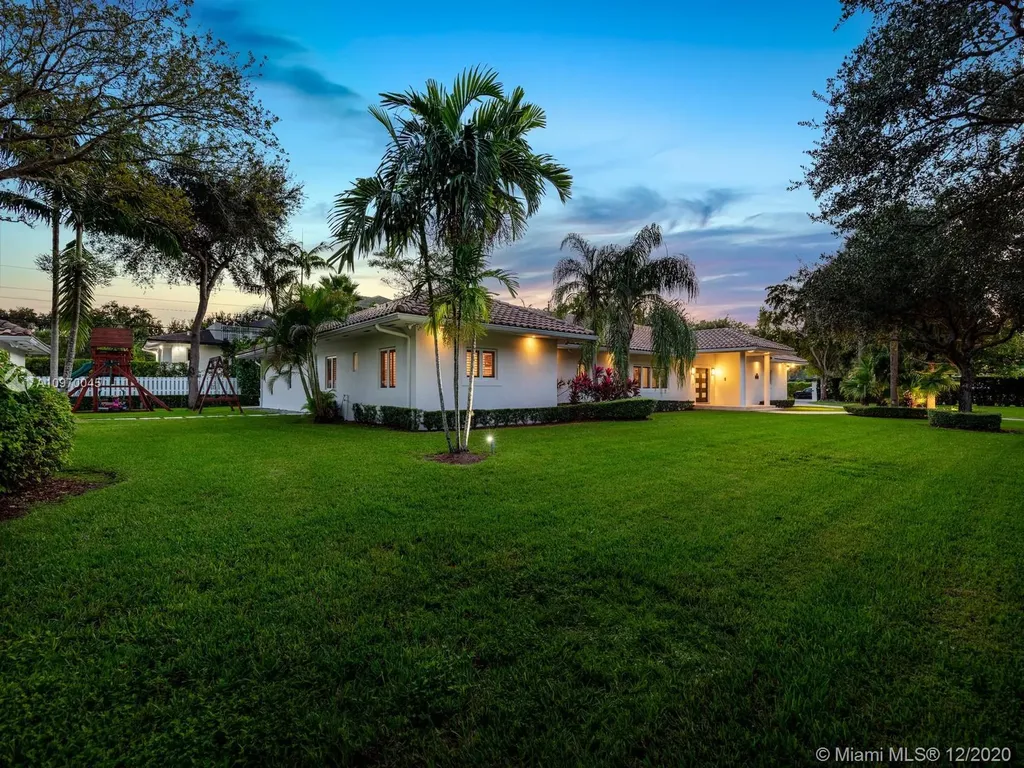 6390 SW 112th Street Pinecrest FL 33156