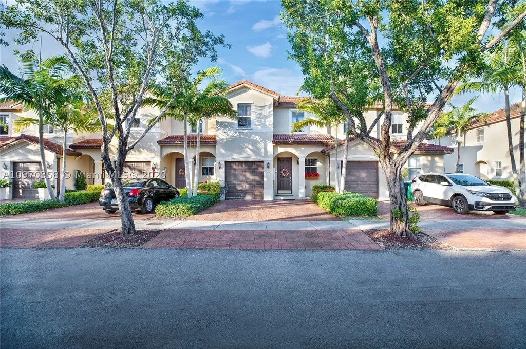 1035 NE 208th Street Miami FL 33179