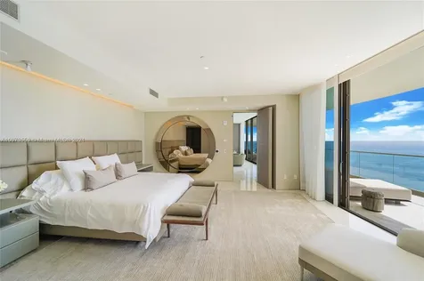 18975 Collins Avenue Sunny Isles Beach FL 33160