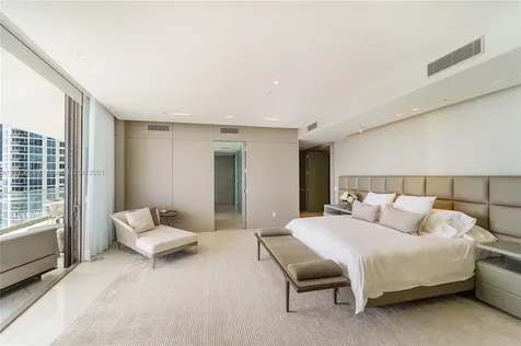 18975 Collins Avenue Sunny Isles Beach FL 33160