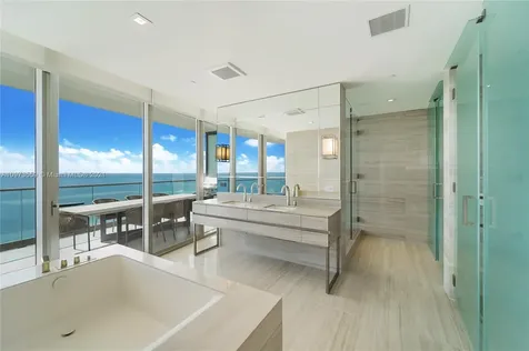18975 Collins Avenue Sunny Isles Beach FL 33160