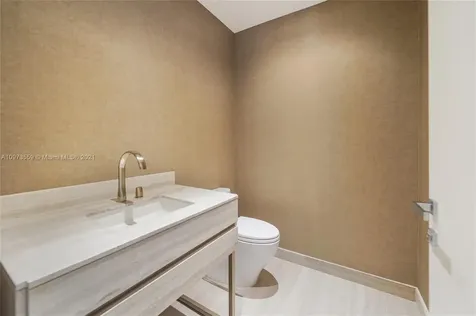 18975 Collins Avenue Sunny Isles Beach FL 33160