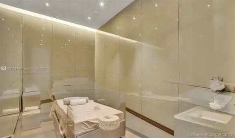 18975 Collins Avenue Sunny Isles Beach FL 33160
