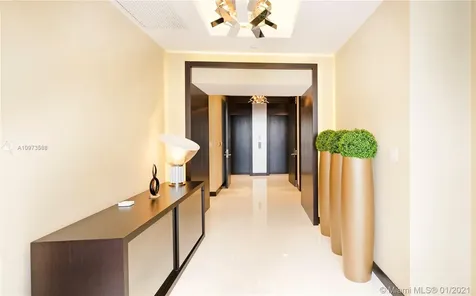 15811 Collins Avenue Sunny Isles Beach FL 33160