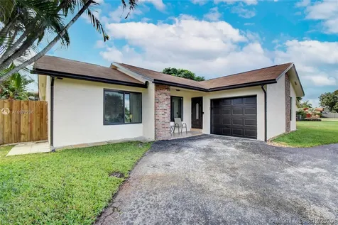 8580 Johnson Street Pembroke Pines FL 33024