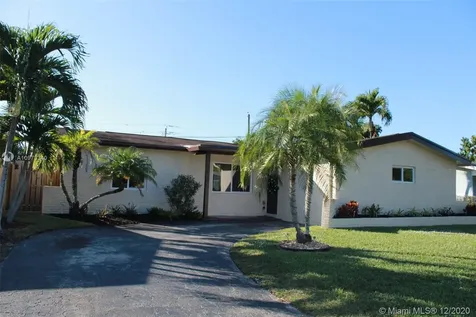 2601 NW 87th Lane Sunrise FL 33322