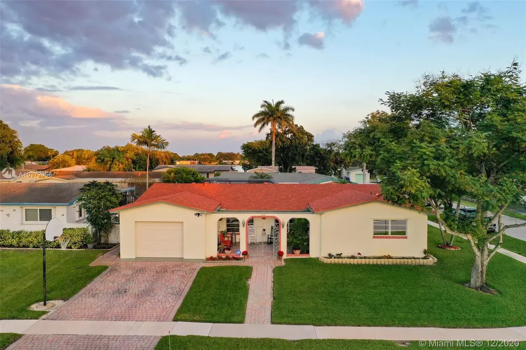 2001 NW 88th Way Pembroke Pines FL 33024