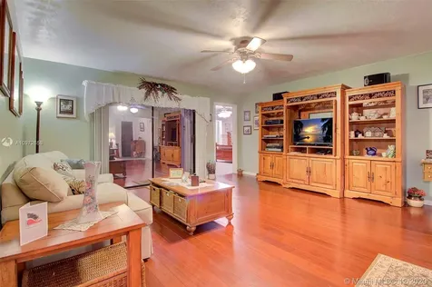 2001 NW 88th Way Pembroke Pines FL 33024