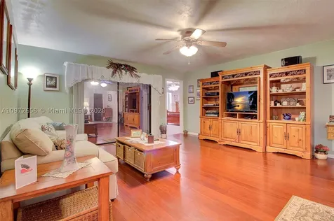 2001 NW 88th Way Pembroke Pines FL 33024