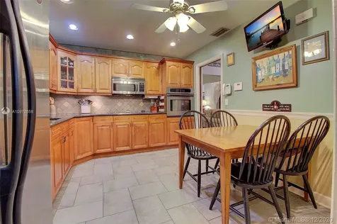 2001 NW 88th Way Pembroke Pines FL 33024